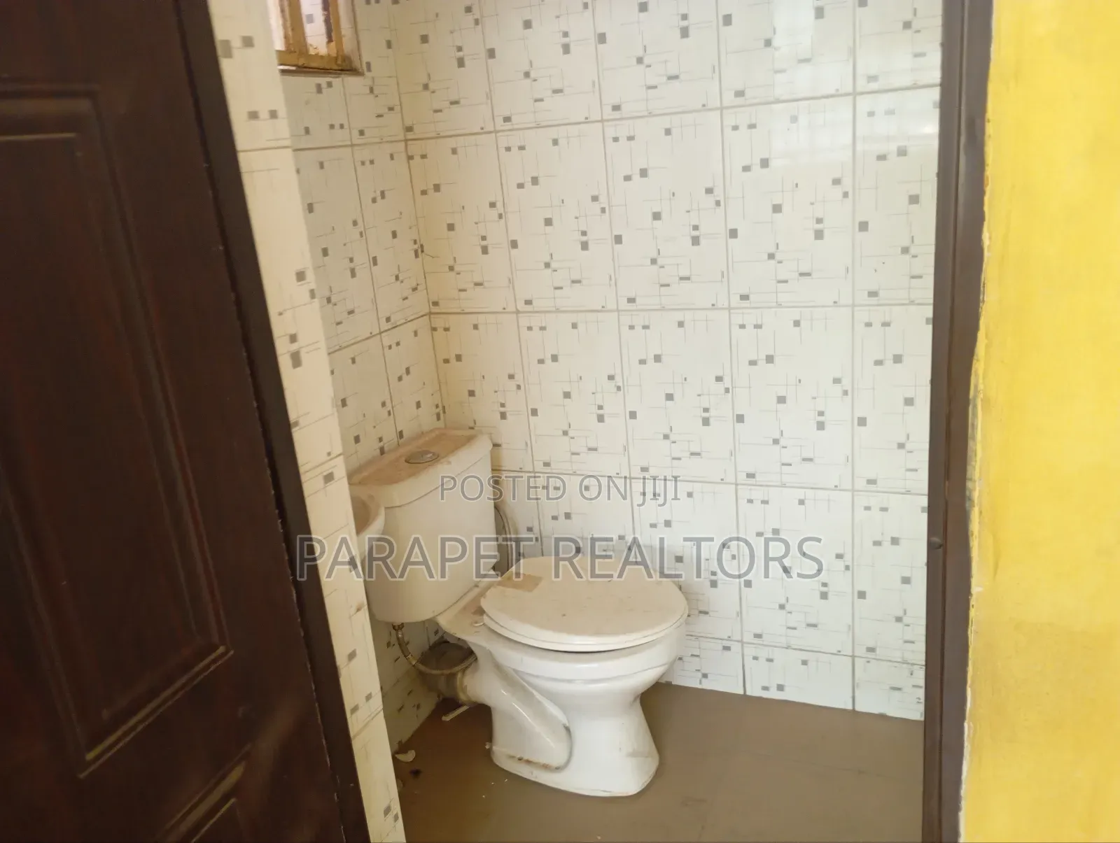 Ground Floor Shop/Office Space in Wuse 2