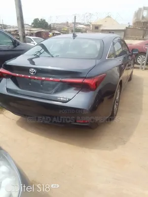 Toyota Avalon XLE FWD Sedan (3.5L V6 8A) 2019 Gray