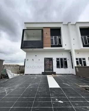 4bdrm Duplex in Gated Estate,, Port-Harcourt for sale