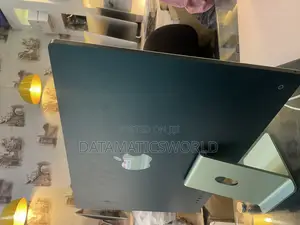 Desktop Computer Apple iMac M1 8GB Apple M1 SSD 512GB