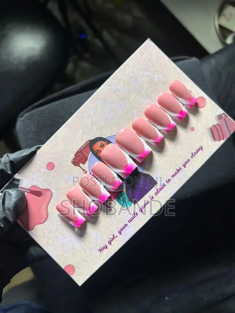 Luxury Press-on Nails – Reusable Long-Lasting