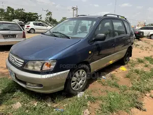 Toyota Picnic 2.0 FWD 2004 Blue