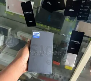 New Samsung Galaxy S10e 128 GB Black