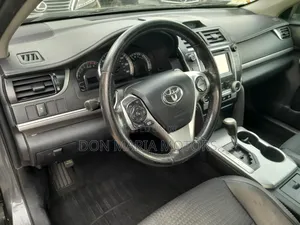Toyota Camry SE 4dr Sedan (2.5L 4cyl 6A) 2012 Gray