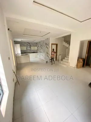4bdrm Duplex in Harmony Estate for rent