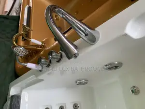 Double Jacuzzi