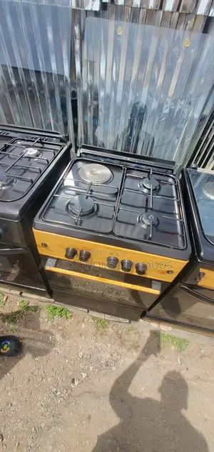 Standard Tokunbo Gas Cooker 60by60 Cm With Gas Oven an Grill