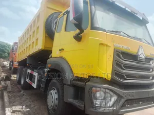 Truck Howo Tipper