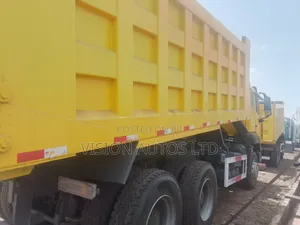 Truck Howo Tipper