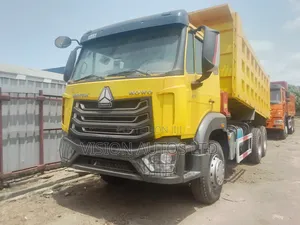 Truck Howo Tipper