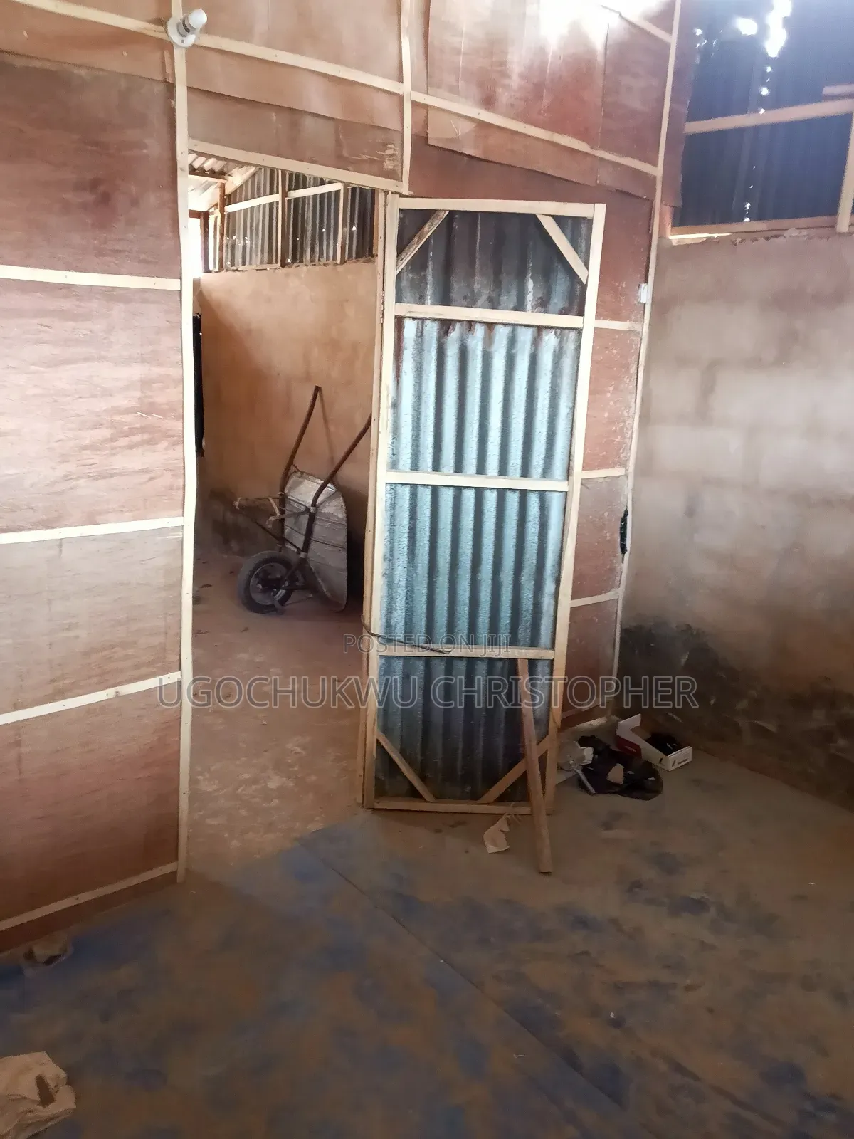 Poultry House to Let