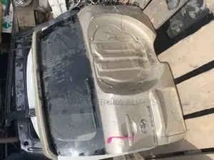 Boot Rav4 2012