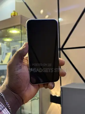 Apple iPhone 11 128 GB White