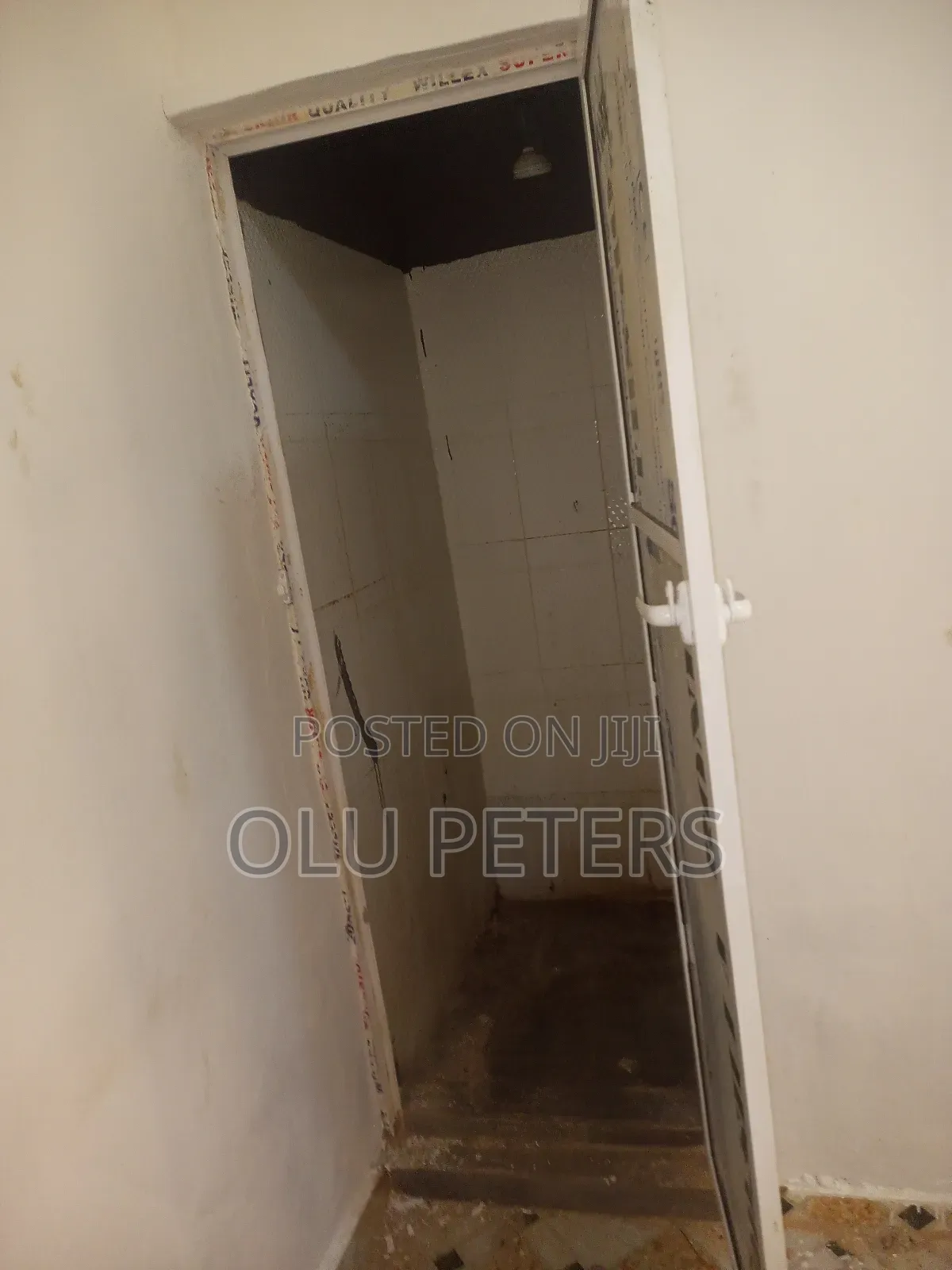 Studio Apartment in Oshinfolarin Yaba for sale