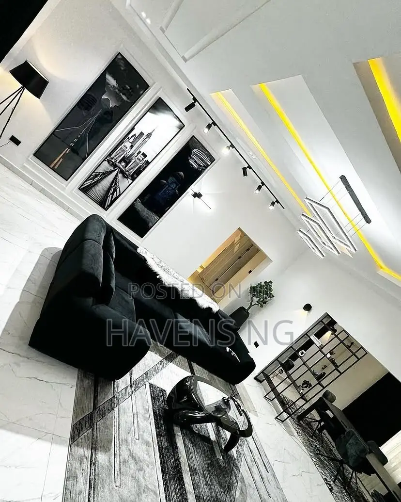 Modern 2-Bedroom Smart Home With Modern Facilities