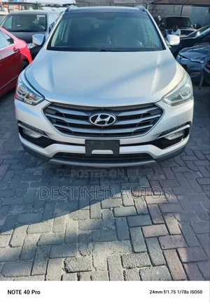 Hyundai Santa Fe SE AWD 2016 Silver