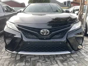 Toyota Camry XSE FWD (2.5L 4cyl 8AM) 2018 Black