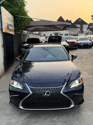 Lexus ES 350 Ultra Luxury FWD 2019 Matt Black