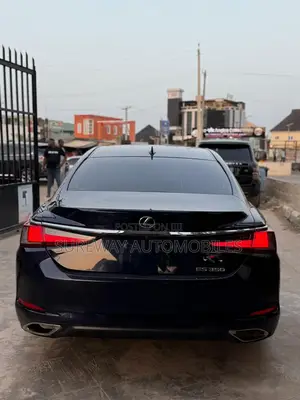 Lexus ES 350 Ultra Luxury FWD 2019 Matt Black