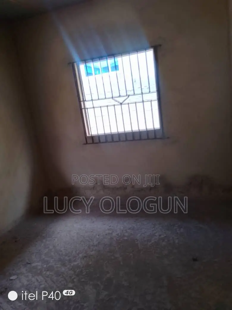Mini Flat in Waec Estate, Ibeshe / Ikorodu for sale