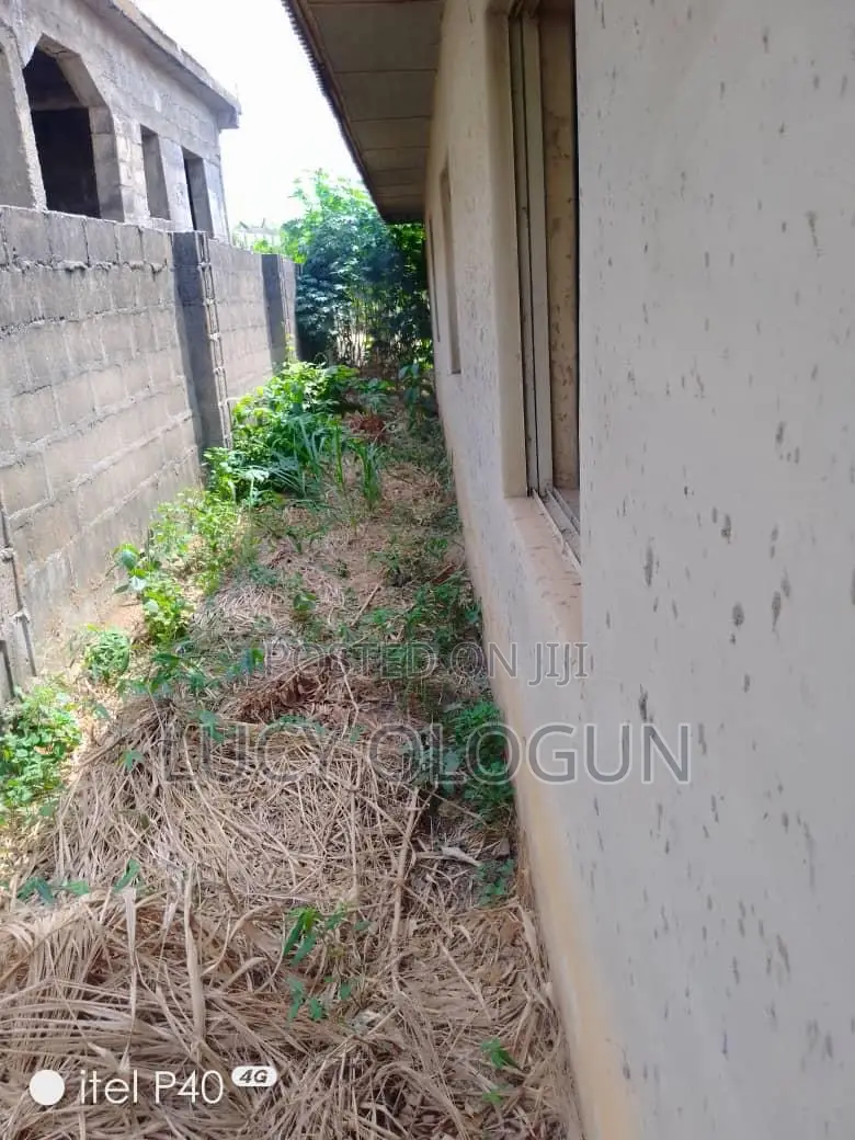 Mini Flat in Waec Estate, Ibeshe / Ikorodu for sale
