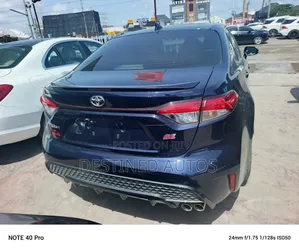 Toyota Corolla SE (1.8L 4cyl 2A) 2019 Blue