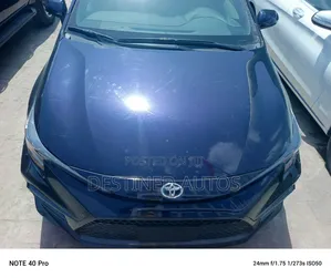 Toyota Corolla SE (1.8L 4cyl 2A) 2019 Blue