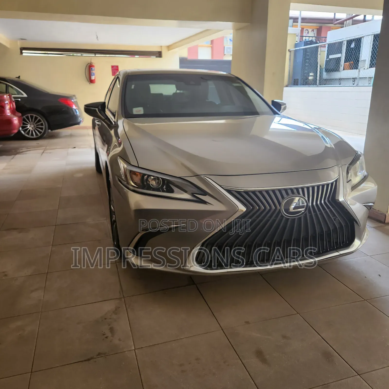 Lexus ES 2019 Gold