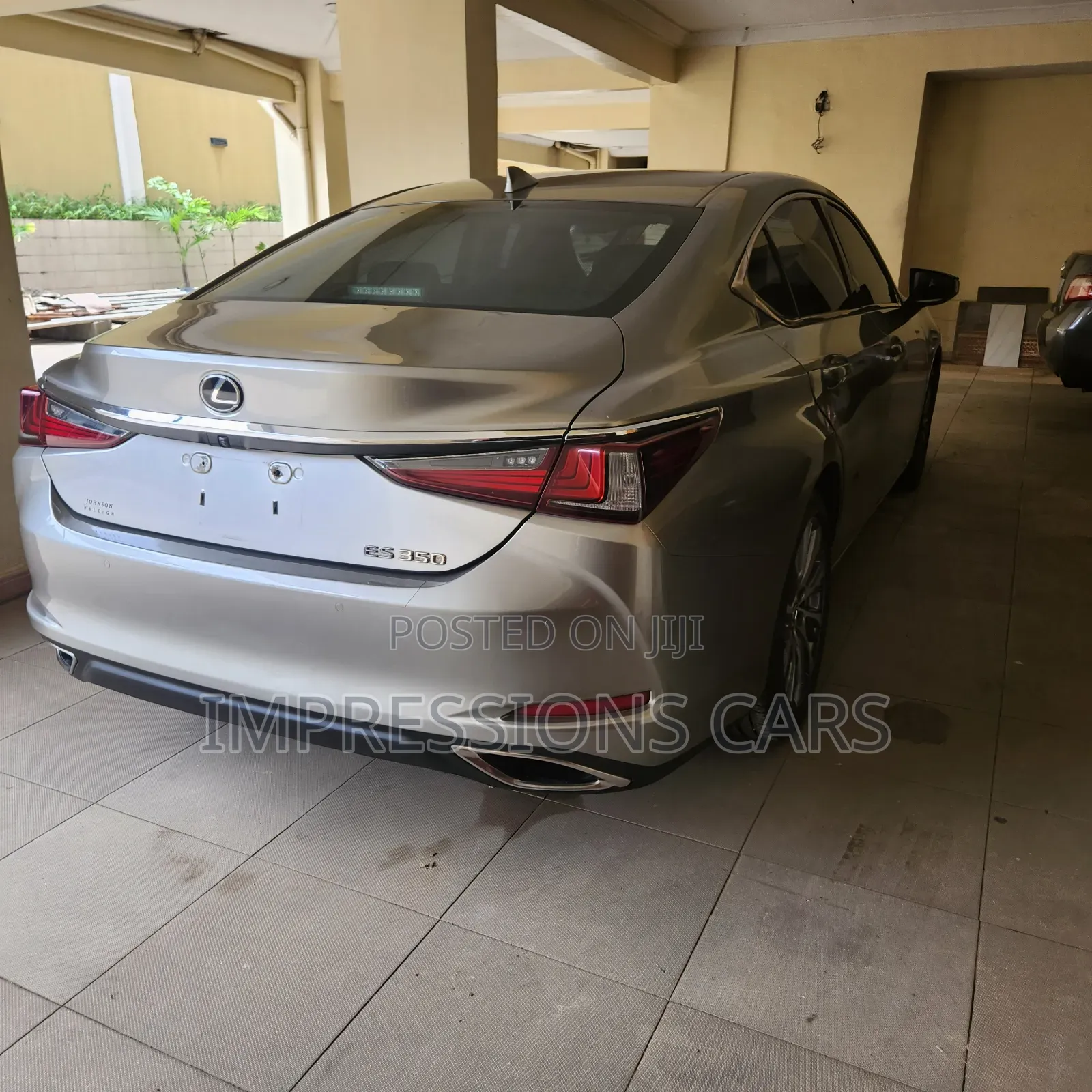 Lexus ES 2019 Gold