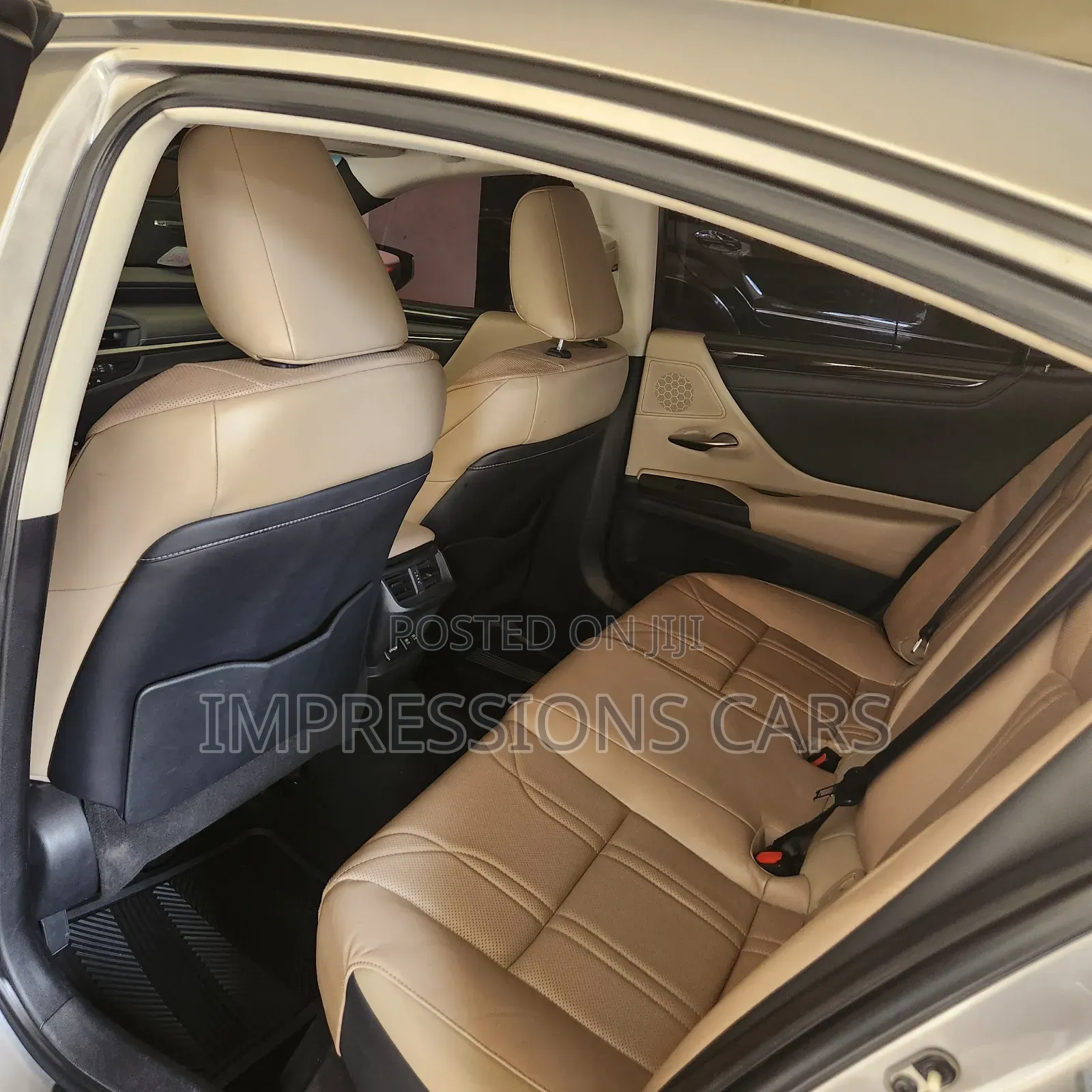 Lexus ES 2019 Gold
