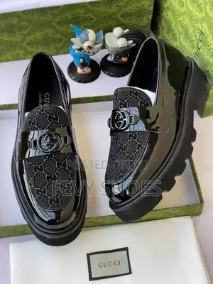 As U Dey Hustle, Make Ur Leg Dey Represent-get Better Shoe
