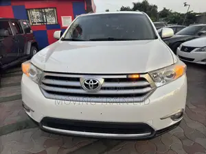 Toyota Highlander Limited 3.5l 4WD 2013 White