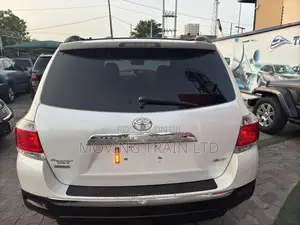 Toyota Highlander Limited 3.5l 4WD 2013 White
