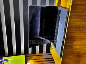 Laptop Apple MacBook Pro 2021 M1 16GB Apple M1 Pro SSD 512GB