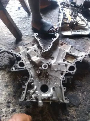 Front Casing With Oil Pump for Rx350 Highlander Etc 2gr V6