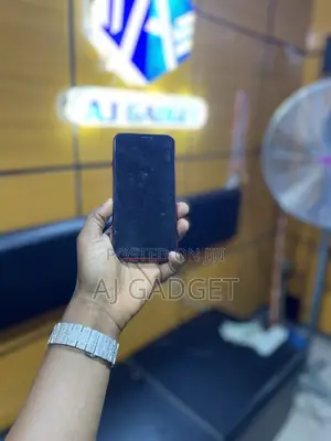 Apple iPhone XR 64 GB Red