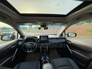Toyota Corolla Cross 2.0 Petrol AWD 2022 Green