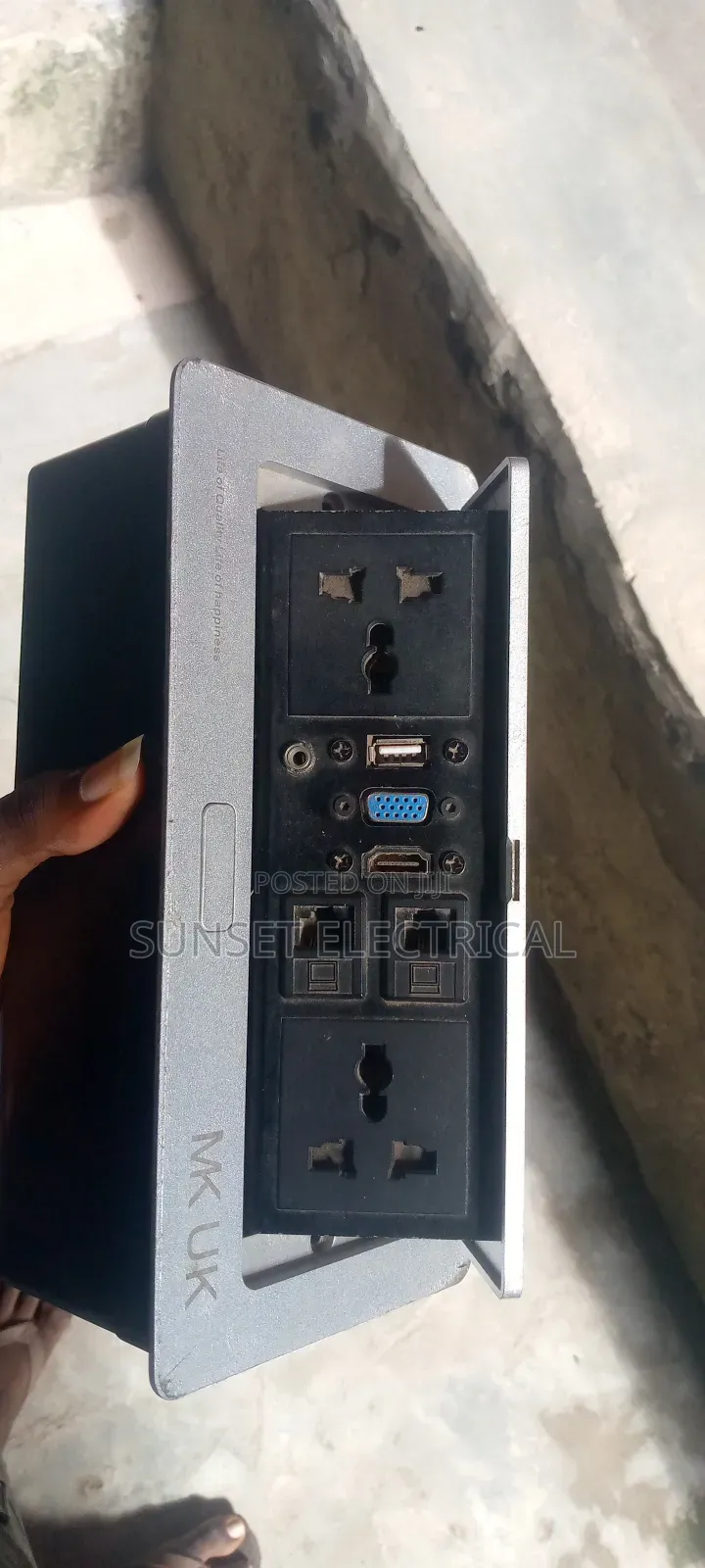 Table Socket With Usb, 2 Data and 1 Hdmi Silver Body