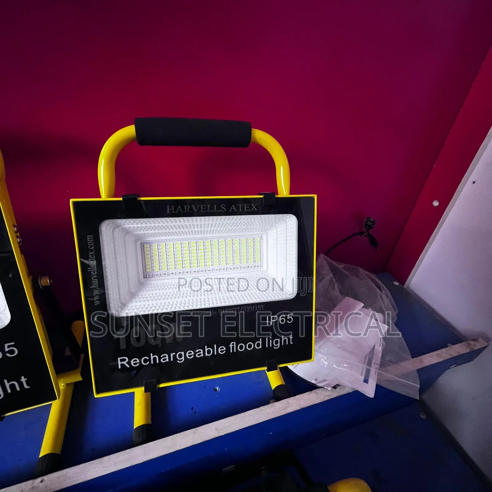 100watts Rechargeable Flood Light