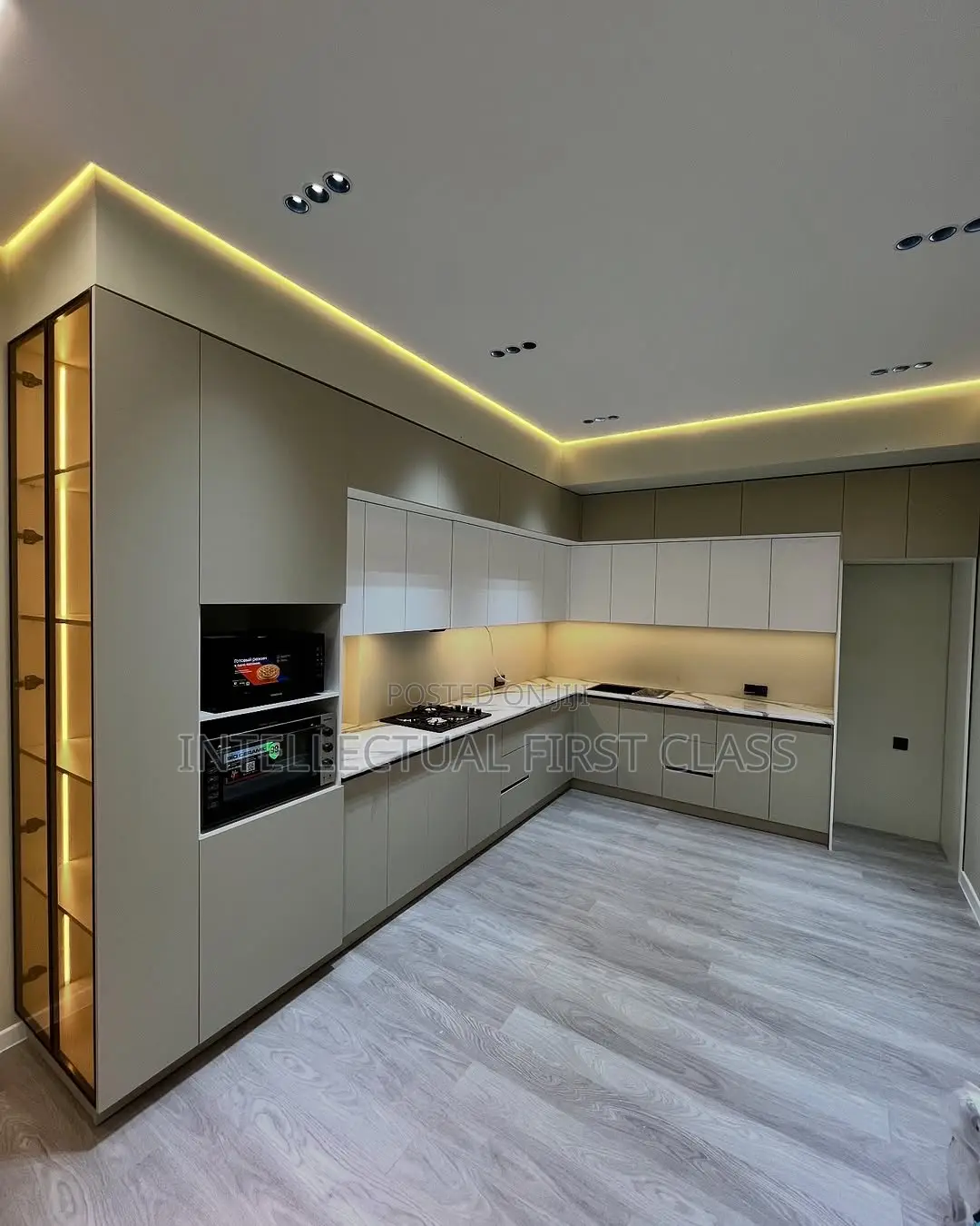 Set of Kitchen Cabinets