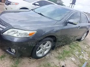 Toyota Camry LE V6 4dr Sedan (3.5L 6cyl 6AM) 2009 Gray