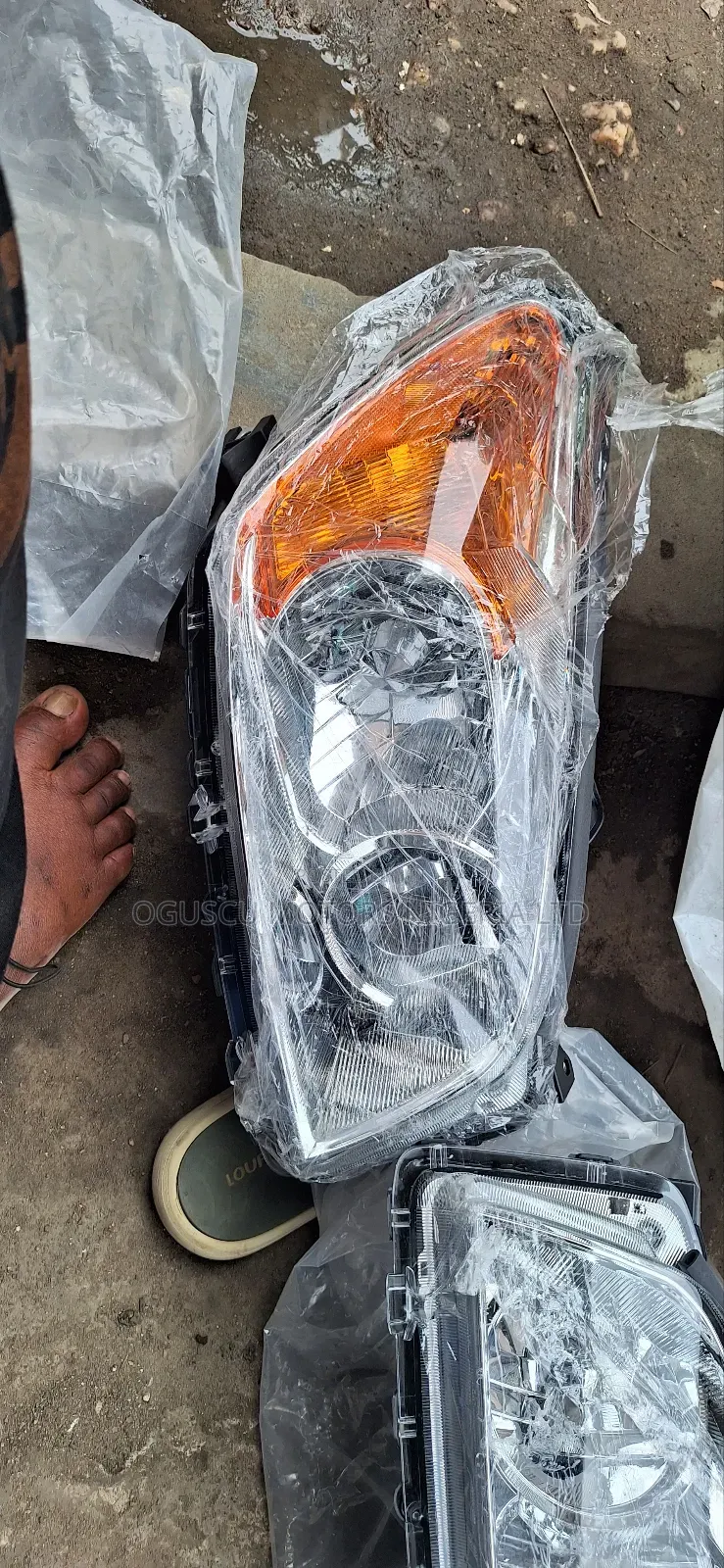 Headlamp Rav4 2010-2012 Model