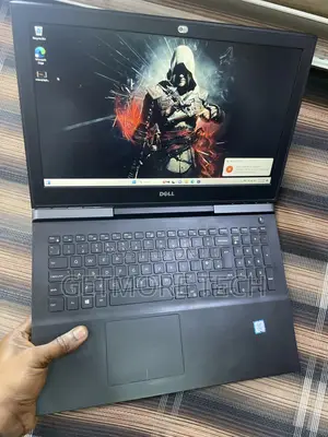 Photo - Laptop Dell Inspiron 15 7000 16GB Intel Core i7 SSHD+SSD 1T