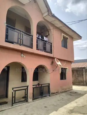 3bdrm Block of Flats in Off Memodu Street St, Iseri Olofin for sale