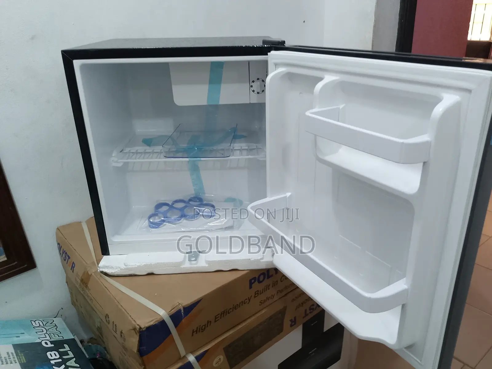 Royal 55l Compact and Efficient Cooling Refrigerator RBC-52