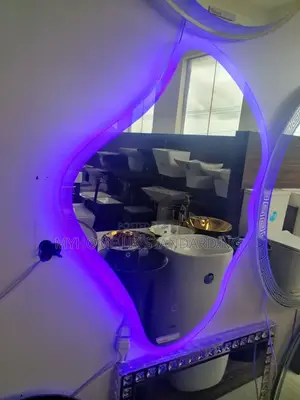 England Shapeless Sensor Mirror