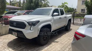 Toyota Tacoma SR5 Access Cab 6' Bed AT 2024 White