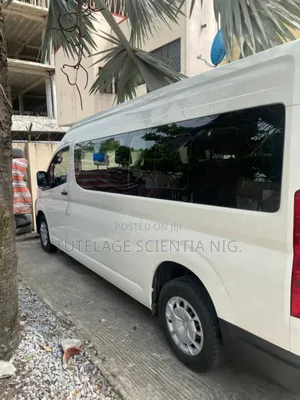 Ac Hummer Buses for Hire