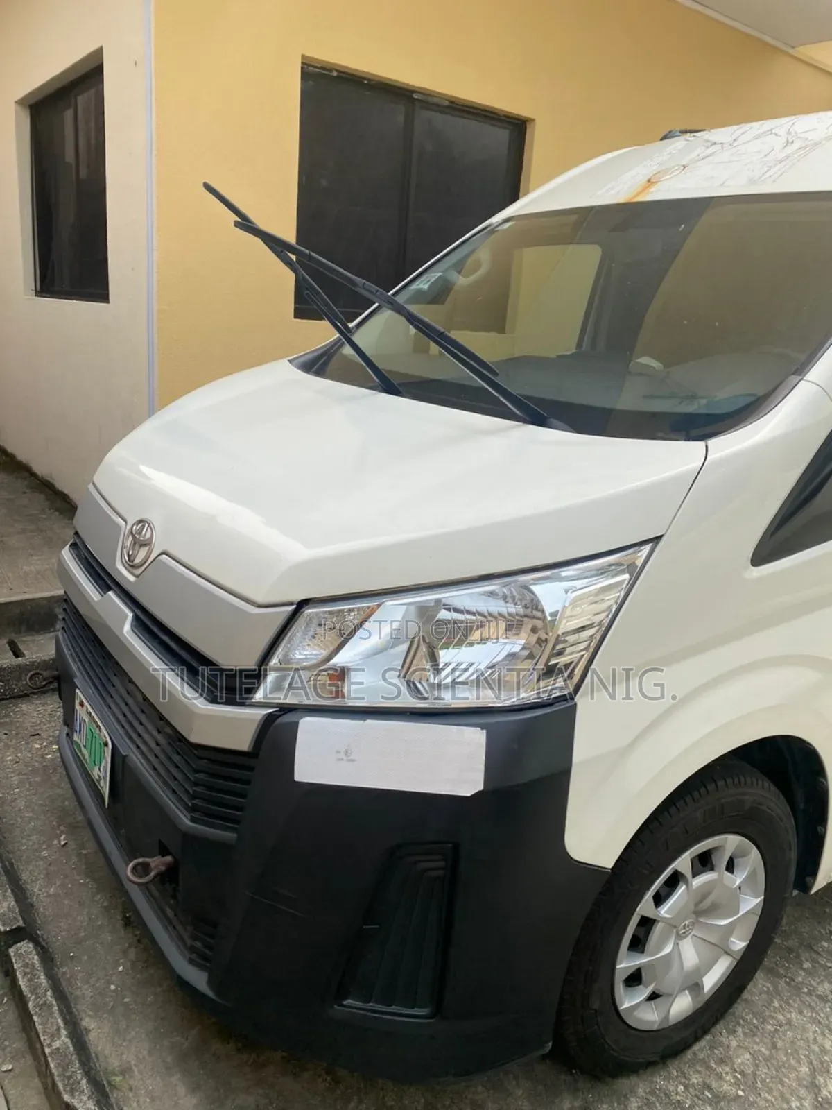Ac Hummer Buses for Hire