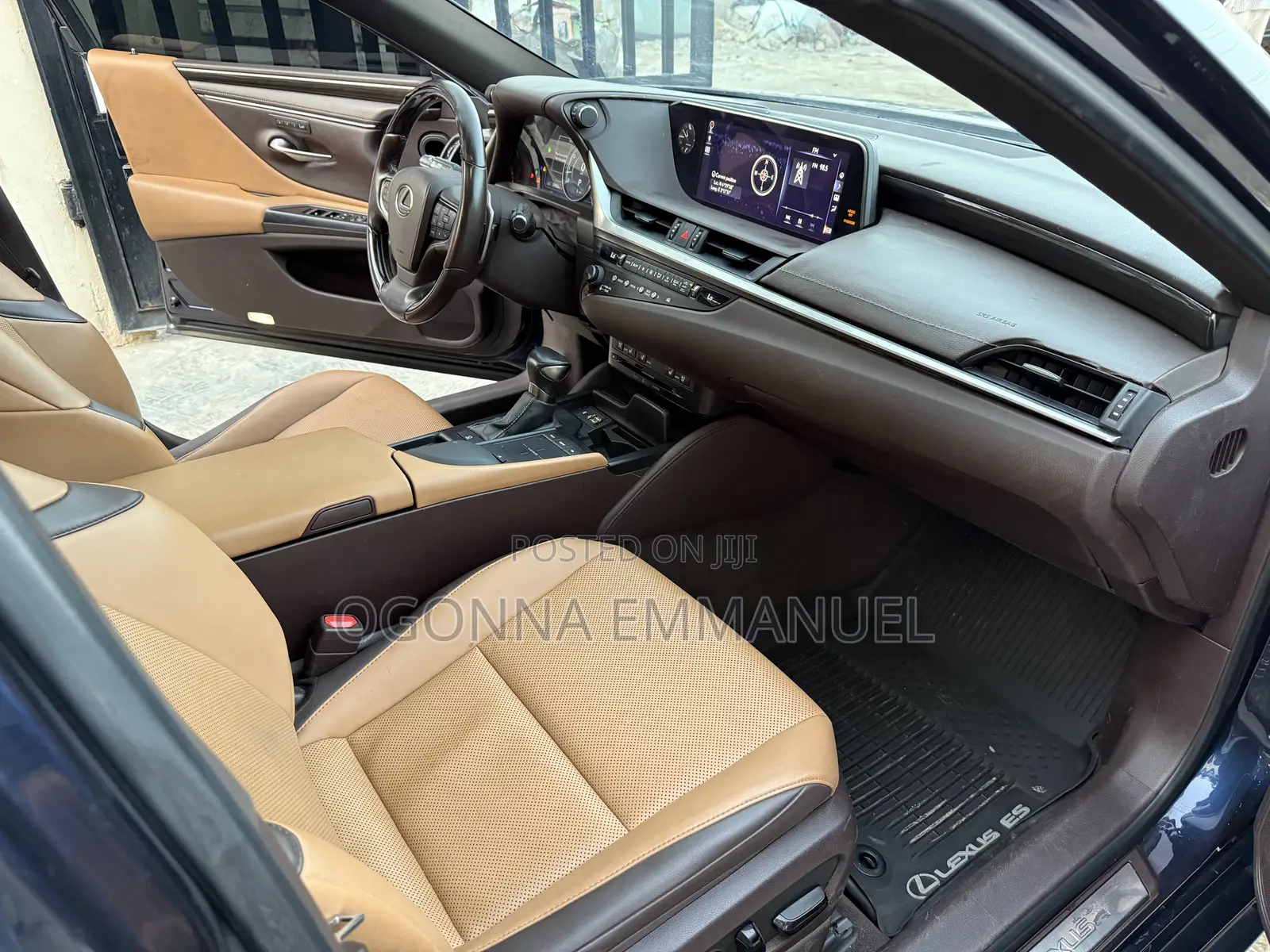 Lexus ES 2019 Blue